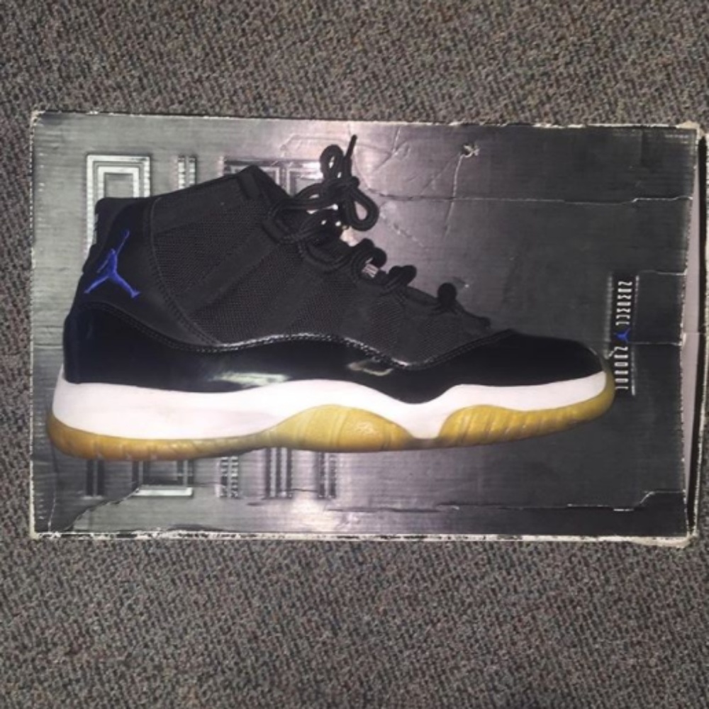 Air Jordan 11 (XI) Space Jam
